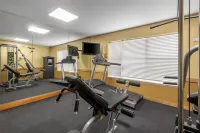 Best Western West Greenwich Inn - Gym