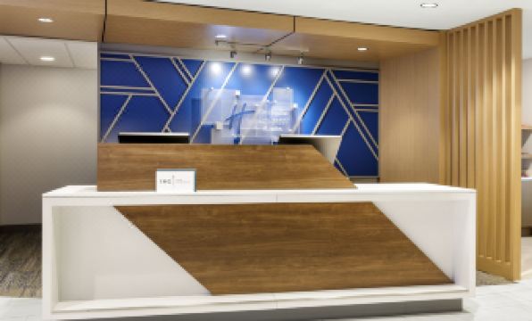 Holiday Inn Express & Suites CHRISTIANSBURG by IHG