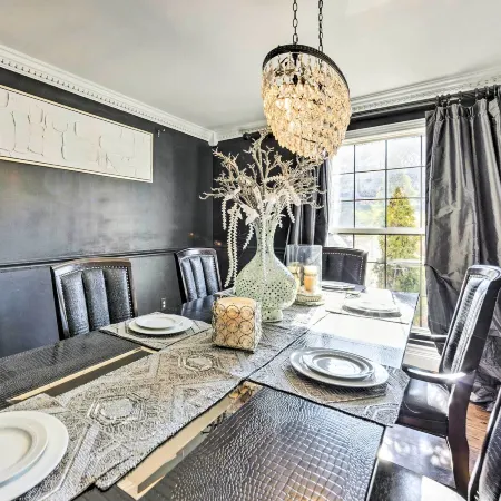 Saint Charles House Near Historic Downtown!