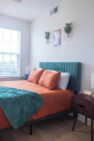 2-Story Penthouse  2 Balconies, Skyline View, Pool, Gym, Yoga Studio & Workspace