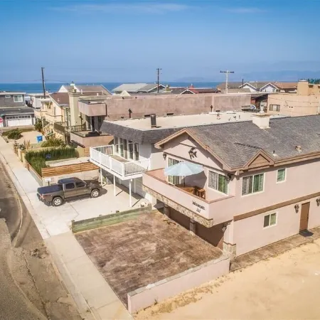 HOME AWAY FROM HOME BEACH HOUSE!!!