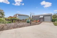 Spacious modern 4 bedroom house -downtown Waco near Silo District