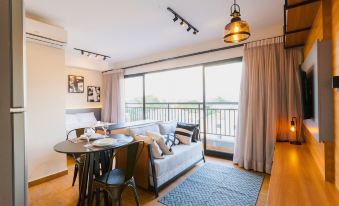 Max Jardim São Paulo - Studios Per Season