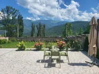 Cozy modern Villa in Dilijan with beautiful garden&fascinating view on mountain のホテル