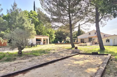 Maison "la Détente" de l'Estef: quiet, swimming pool, pétanque, 2/4 travellers Hotels in Alleins