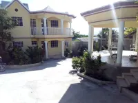 Souvenir House: 24h elect, AC, Wifi, Tv cable, Security agents