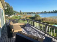 Tranquil 3-bedroom lake haven in lovely Paw Paw with WiFi, AC