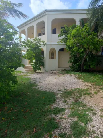 Charming 1-bedroom apartment with AC and WiFi close to Little Bay beach Anguilla Hotels in The Valley