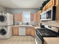 Spacious 5-bedroom apartment with AC, WiFi in superb North Bergen