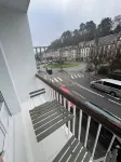 Le tiamo, studio in Morlaix with view of the port and viaduct 莫爾萊住宿飯店