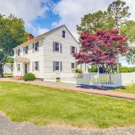 Updated Cape Charles Home ~ 2 Mi to Beachfront!