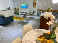 3 min walk to restaurants, ATM, Shops, pharmacy, prime area