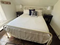 Historic 1785 Cape on 46 Forest Acres/ Water View/Pet Friendly Hotels in Lunenburg