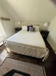Historic 1785 Cape on 46 Forest Acres/ Water View/Pet Friendly