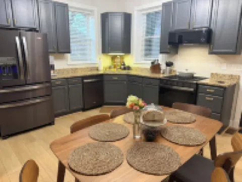 Luxury 3BR Cottage, King Beds, Spa-Style Baths and Outdoor Oasis Hotels in Monroe County