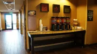 Hampton Inn & Suites Kingman - breakfast