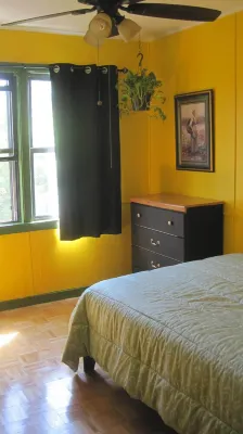 City Living Close To Every thing.Hospitals/ Airport /State Fair /SU/ Downtown