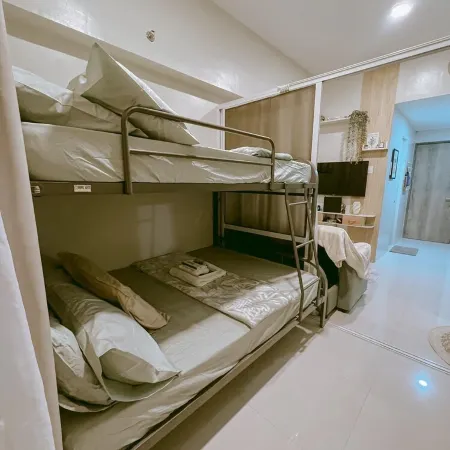 Miiches Prime Pad is located in a resort style condominium in the city of Lapu2x