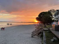 Sunset Getaway on Long Beach Hotels in Wainfleet