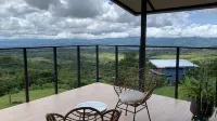 Villa Vista: Encanto y Vista Espectacular en Miravalles de Perez Zeledon