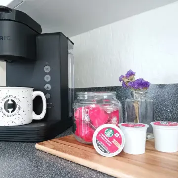 Sunny House- 2 Br. Cottage in tranquil Pendleton