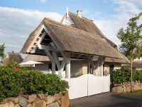 Thatched Roof Vacation Home Heimathafen in Fuhlendorf am Bodden Hotels in Fuhlendorf
