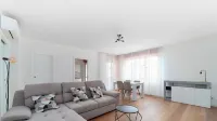 The Right House, Modern and Spacious Three-room Apartment Near Policlinico Monza