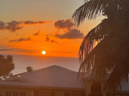 Anne Marie Villas -Amani