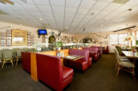 Historic Coronado Motor Hotel by OYO