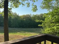 Eagle River Oak Tree House - Charming 2-bedroom house - Sleeps 6 Hotels in Washington