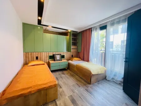 Villa mit Privatem Pool in der Nähe von Strand und Einkaufszentrum Отели в г. Yavansu Mahallesi