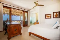 Ocean views, breathtaking sunsets, gorgeous villa