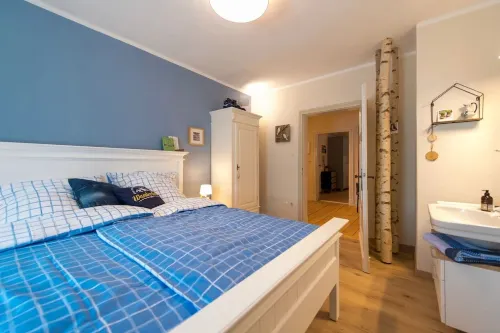 Donner vacation farm (280m²/up to 19 people) with barn/garden/playground Hotels in Eslohe