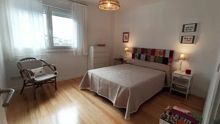 Centrally located apartment, recently renovated. Garage