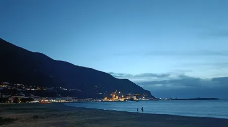 Appartamento Confortevole da 2 a 5 Posti Letto, Situato nel Centro Storico