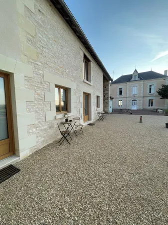 "Studio du Porche" Отели в г. Англье