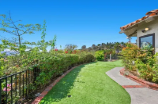 Hidden Garden Sanctuary Estate ll Mountain Views & Serenity