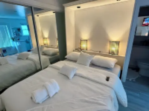 Charming studio in welcoming Manhattan Beach with WiFi