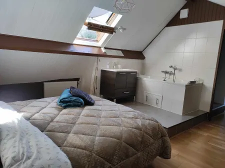 Les 3 Terrasses Maison aux Portes du Morvan Avec SPA au Pied de la Vieille Ville Отели в г. Аваллон