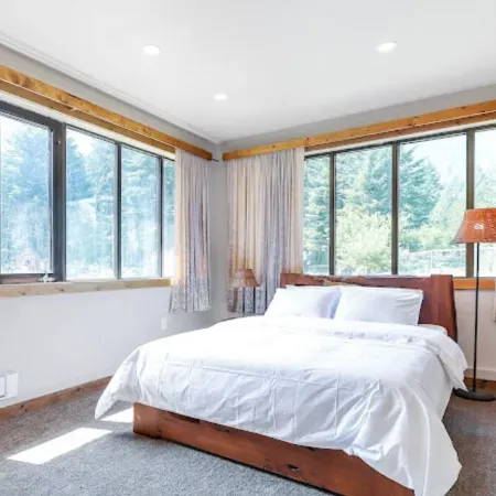 Hopes Hidden Gem, Two Bedroom Cozy House.
