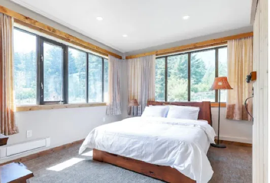 Hopes Hidden Gem, Two Bedroom Cozy House.