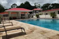 Ideal Executive Suites - Pools