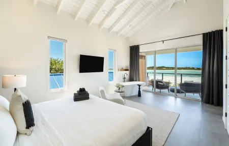 French Cay Estate on Turtle Lake Отели в г. Венешиан Роуд Сетлемент