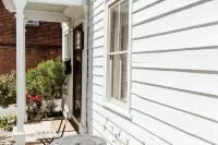 Historic Williams House 2-bedroom downtown Northampton with AC, WiFi Hotels in Northampton