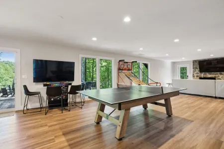 Luxurious lake house on Tim’s Ford Lake