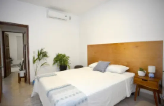 Double Queen Suite near La Calzada/lake +30MB wifi
