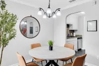 • NEW • Walk to AT&T Stadium  and Globe Life Field • Rangers • Free parking