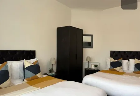 Entire 2BR/3Bed House by Carr Mill Dam - Free Parking, Near Liverpool, Sleeps 6 Отели рядом с достопримечательностью «Кобс»