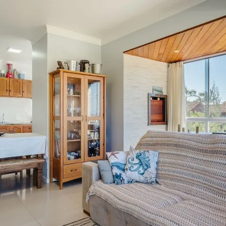 2 Bedroom Apartment 260m From the Beach Rib0201