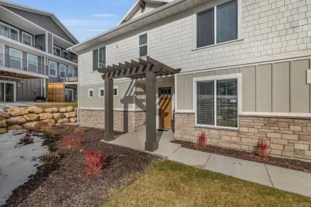 Midway Mountain Haven Отели в г. Мидуэй